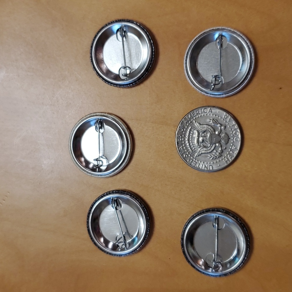 HARRY POTTER pins, set of 5, HALF DOLLAR size collectible lanyard pins πππβ€οΈ - Picture 4 of 5